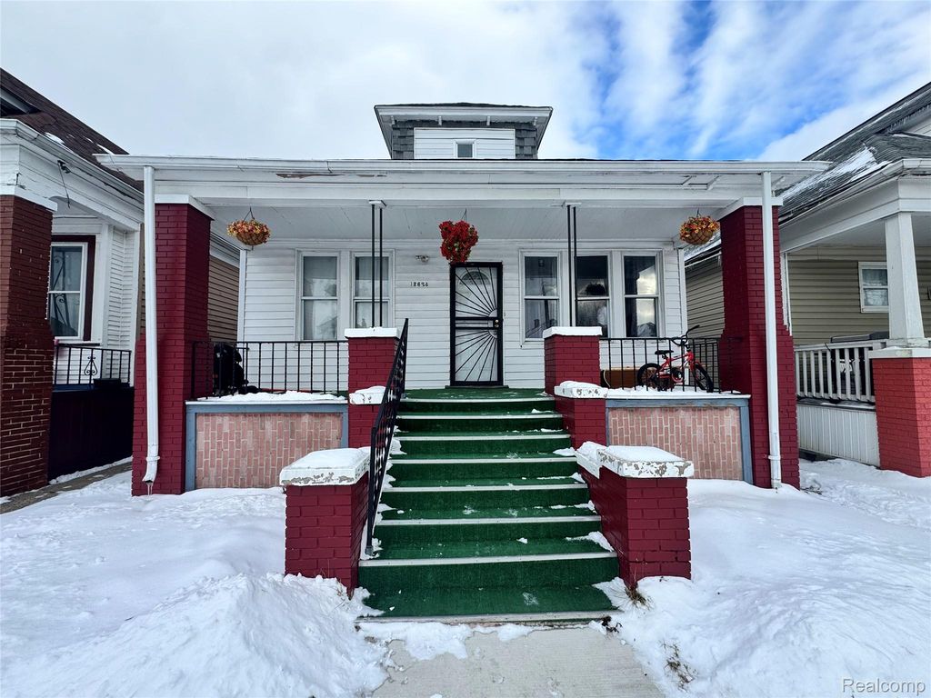 12624 Charest Street, Detroit, MI 48212