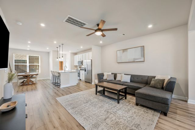 162 Jackson Alan Dr, Murfreesboro, TN 37130