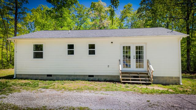 506 Dollar Dr, Altamont, TN 37301