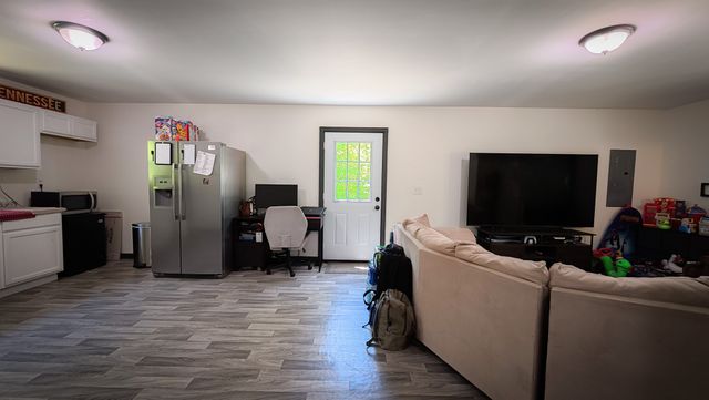 506 Dollar Dr, Altamont, TN 37301