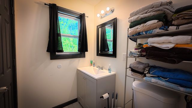 506 Dollar Dr, Altamont, TN 37301