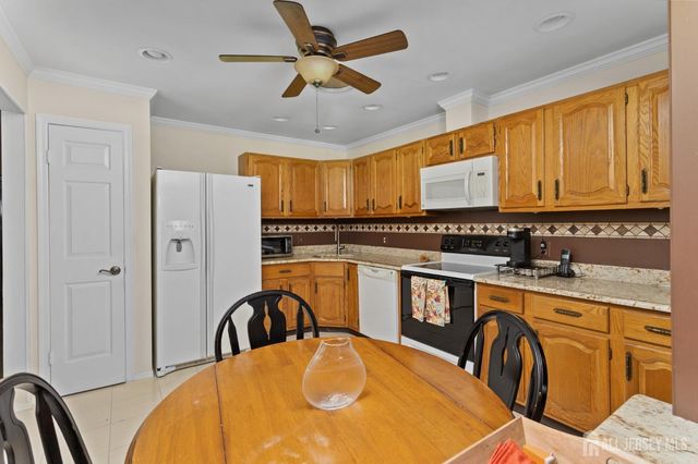 10 Thomas Paine Drive A, Monroe, NJ 08831