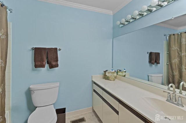 10 Thomas Paine Drive A, Monroe, NJ 08831