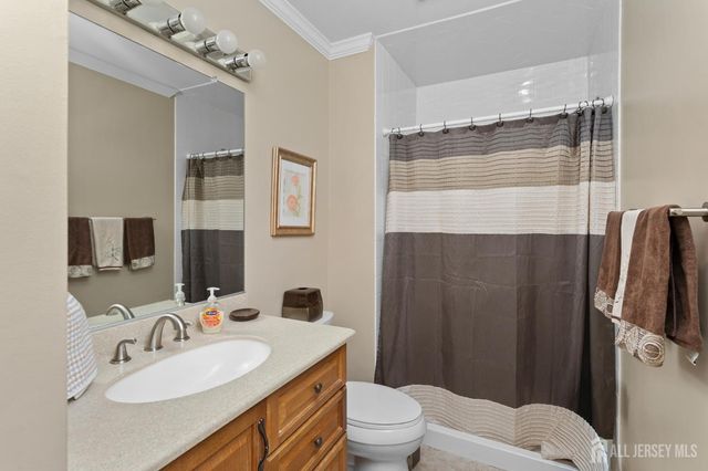10 Thomas Paine Drive A, Monroe, NJ 08831