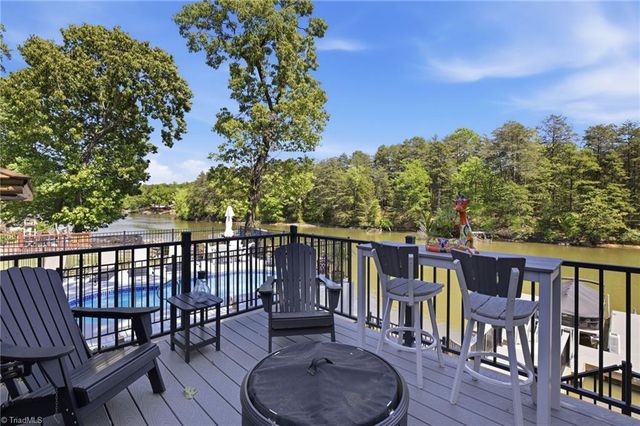 819 Hickory Point Drive, Lexington, NC 27292