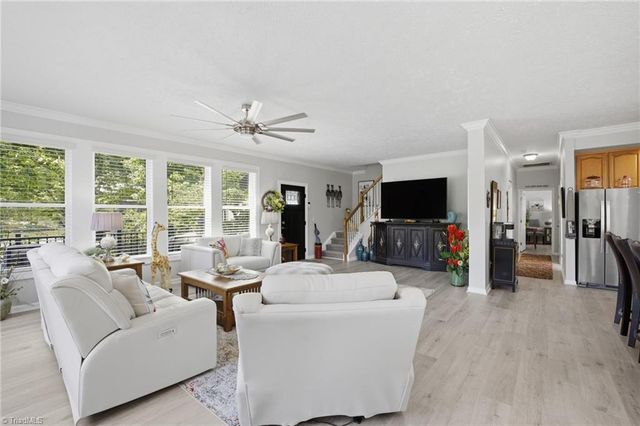 819 Hickory Point Drive, Lexington, NC 27292