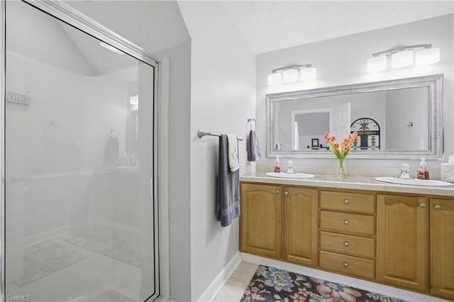 819 Hickory Point Drive, Lexington, NC 27292