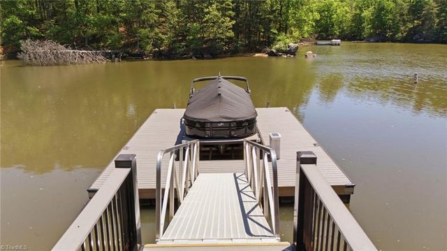 819 Hickory Point Drive, Lexington, NC 27292