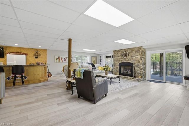 819 Hickory Point Drive, Lexington, NC 27292