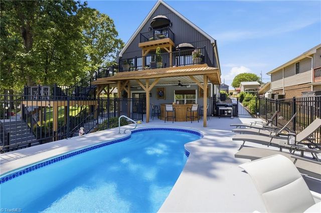 819 Hickory Point Drive, Lexington, NC 27292