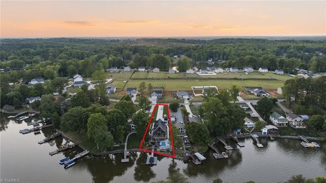 819 Hickory Point Drive, Lexington, NC 27292