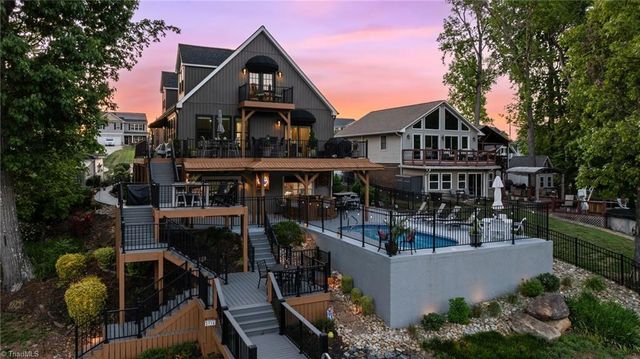 819 Hickory Point Drive, Lexington, NC 27292