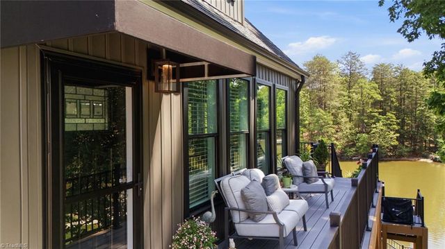 819 Hickory Point Drive, Lexington, NC 27292