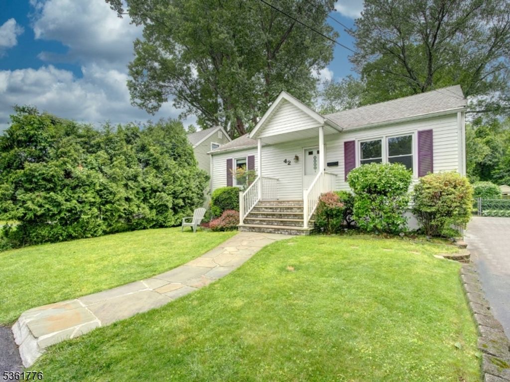 42 William St, Lincoln Park Boro, NJ 07035