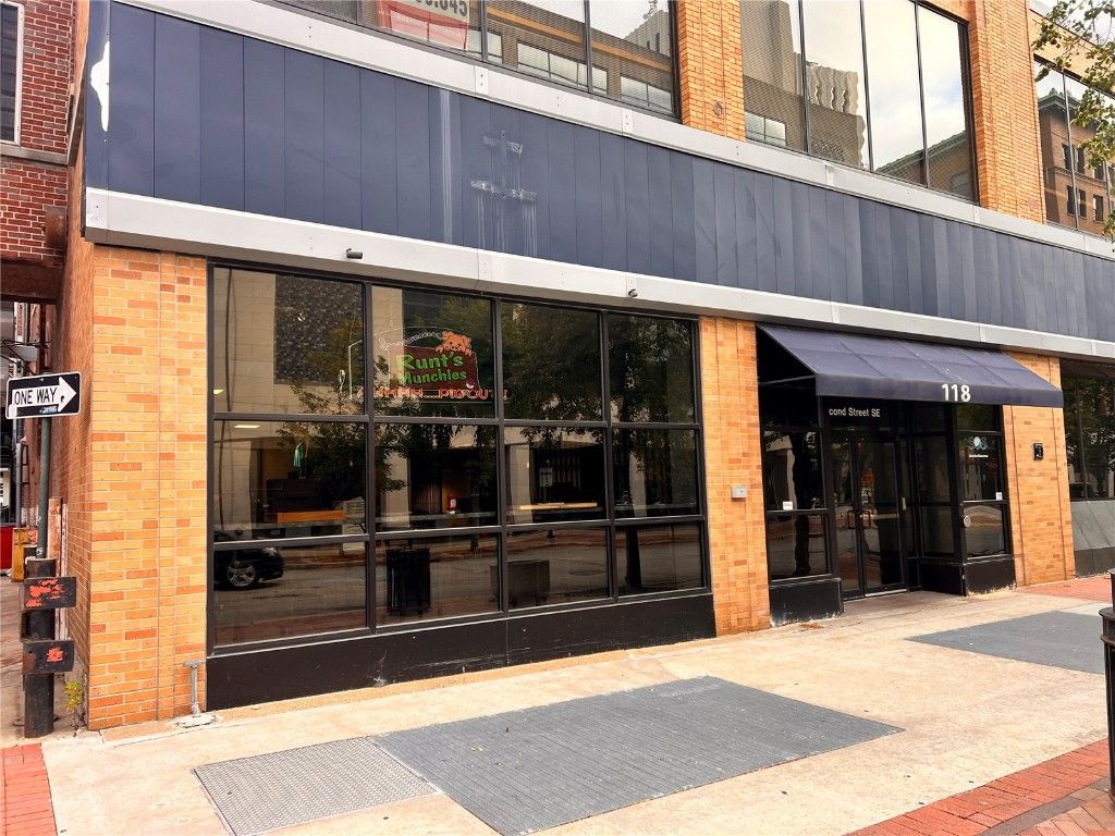 118 2nd Street SE, Cedar Rapids, IA 52401