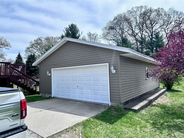 3775 Macarthur Road, Muskegon, MI 49442