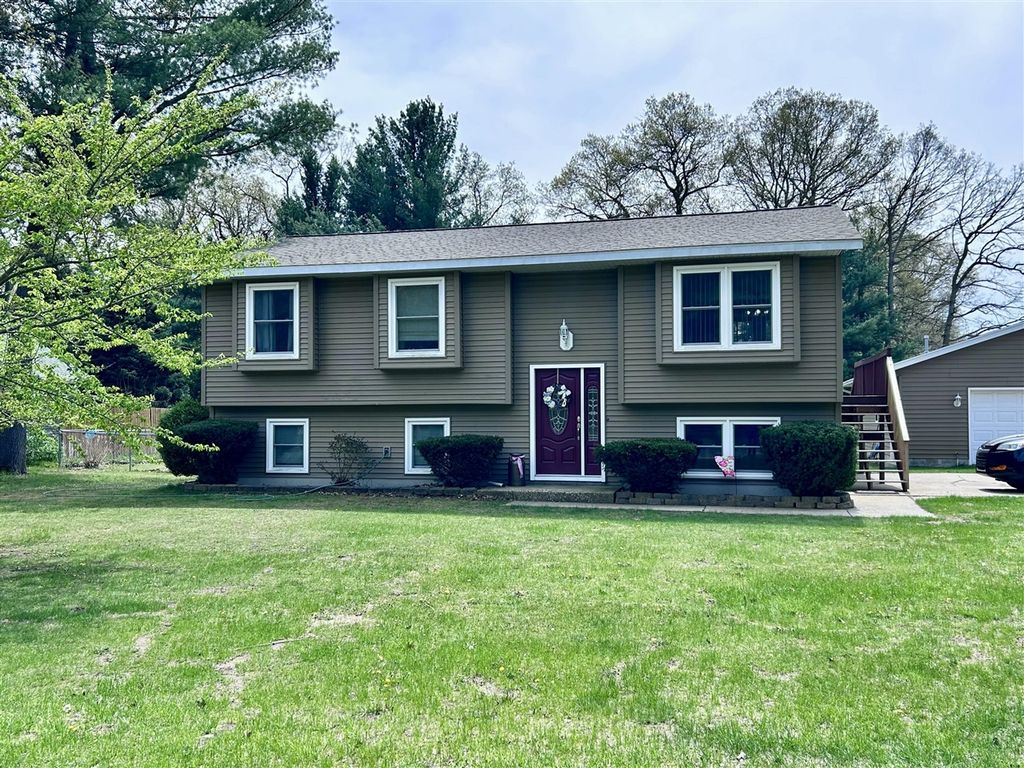 3775 Macarthur Road, Muskegon, MI 49442