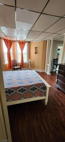 28 Farley Ave, Newark City, NJ 07108