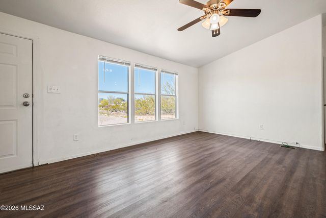 11745 S Kicking Horse Place, Vail, AZ 85641