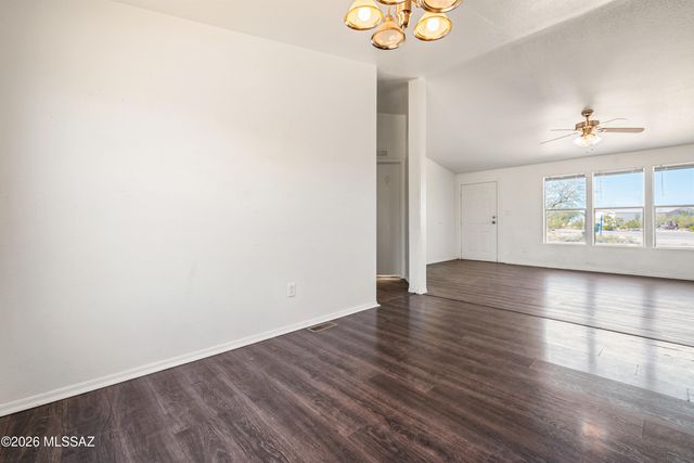 11745 S Kicking Horse Place, Vail, AZ 85641