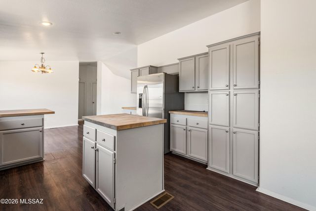 11745 S Kicking Horse Place, Vail, AZ 85641