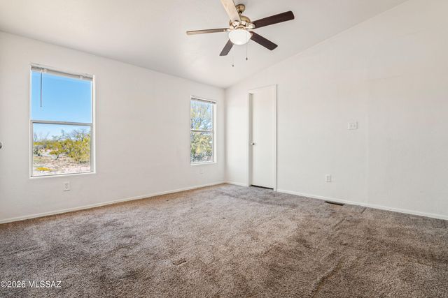 11745 S Kicking Horse Place, Vail, AZ 85641