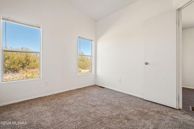 11745 S Kicking Horse Place, Vail, AZ 85641