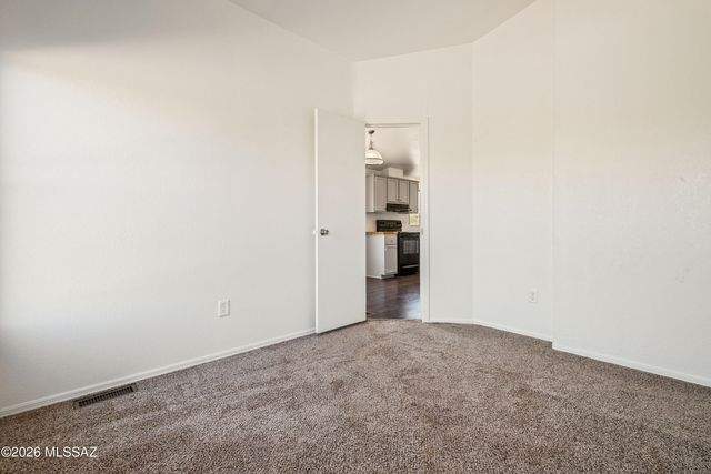 11745 S Kicking Horse Place, Vail, AZ 85641