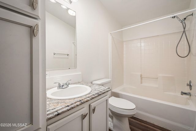 11745 S Kicking Horse Place, Vail, AZ 85641