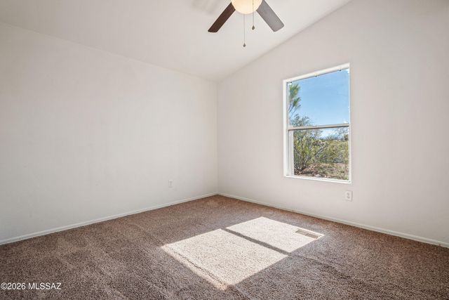 11745 S Kicking Horse Place, Vail, AZ 85641