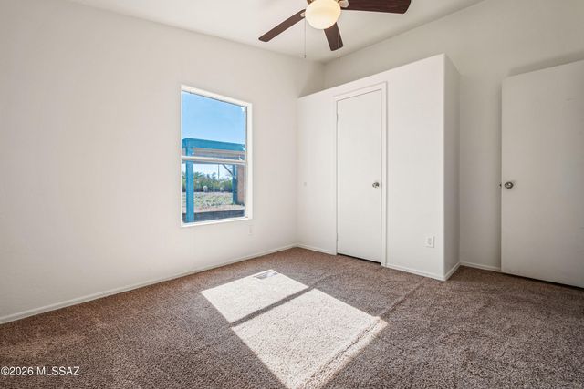 11745 S Kicking Horse Place, Vail, AZ 85641