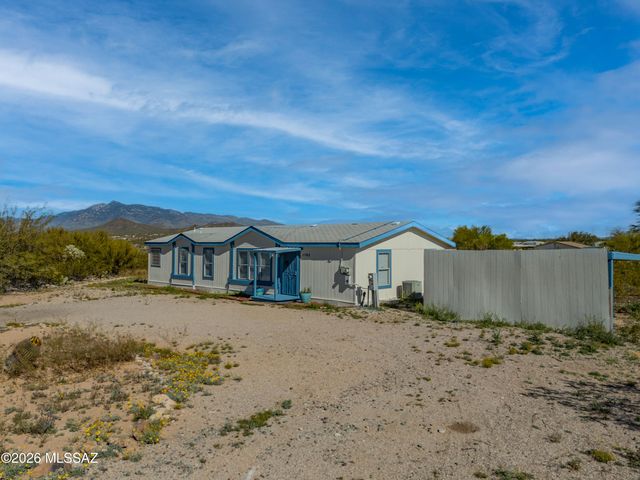 11745 S Kicking Horse Place, Vail, AZ 85641