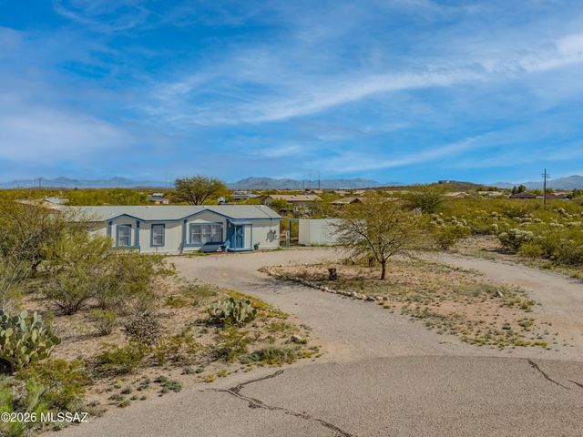 11745 S Kicking Horse Place, Vail, AZ 85641