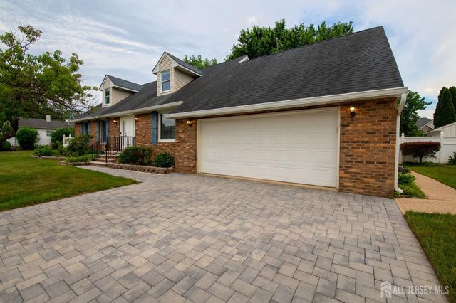 99 Anderson Avenue, Monroe, NJ 08831