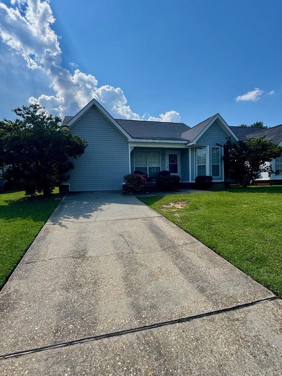 107 Radford Circle, Dothan, AL 36301