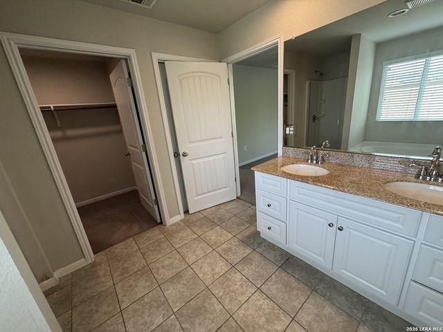 10106 Relic Oaks, San Antonio, TX 78240