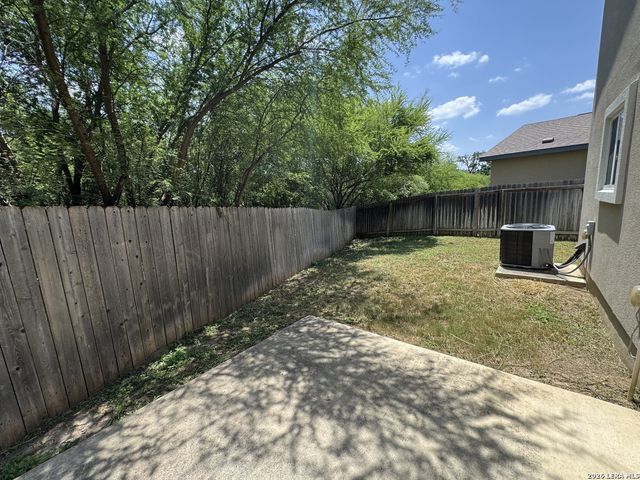 10106 Relic Oaks, San Antonio, TX 78240