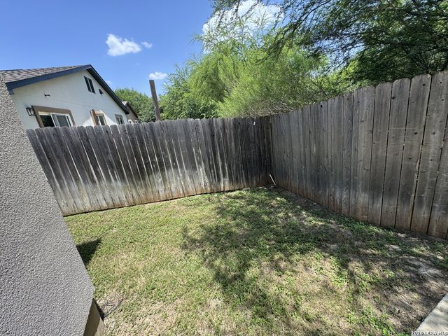 10106 Relic Oaks, San Antonio, TX 78240