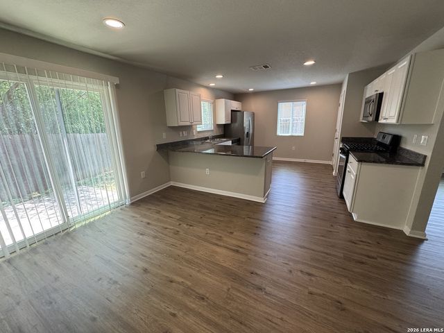 10106 Relic Oaks, San Antonio, TX 78240