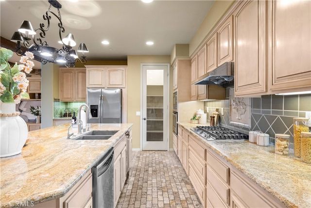 829 Kingsford, Monterey Park, CA 91754