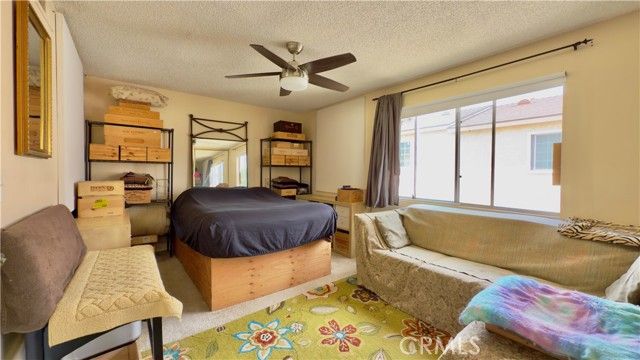 8601 Burnet Avenue D, North Hills (los Angeles), CA 91343