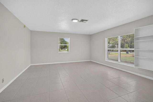 12564 68th Street N, West Palm Beach, FL 33412