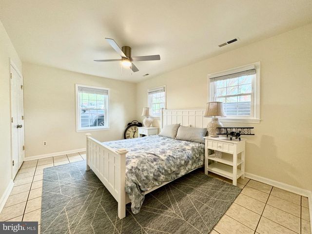 6728 CHURCHILL RD, Mclean, VA 22101