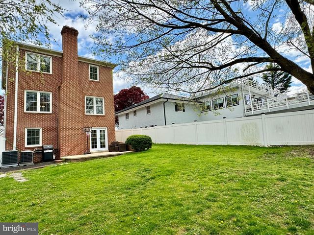 6728 CHURCHILL RD, Mclean, VA 22101