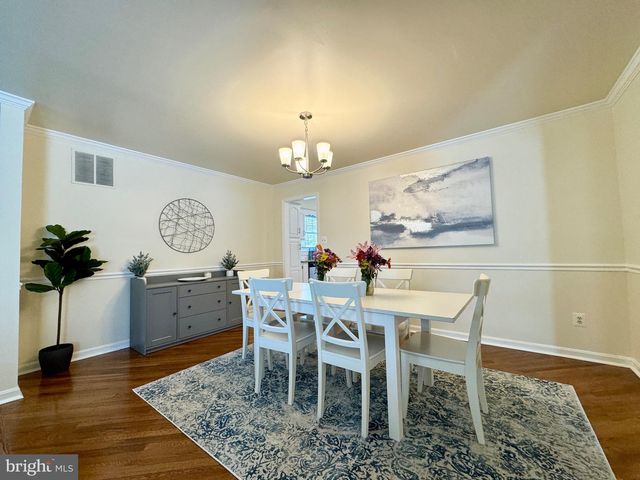 6728 CHURCHILL RD, Mclean, VA 22101