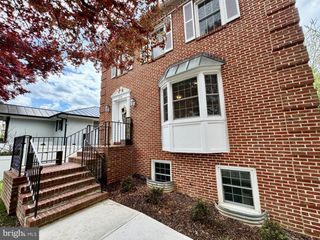 6728 CHURCHILL RD, Mclean, VA 22101