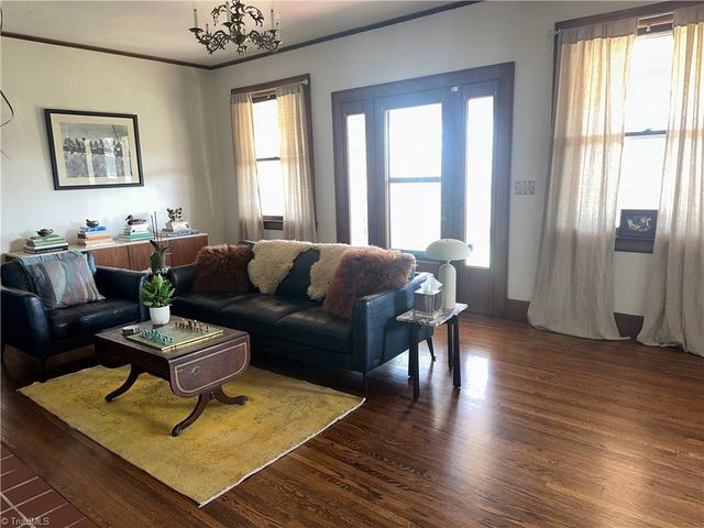 549 E Pine Street, Mount Airy, NC 27030