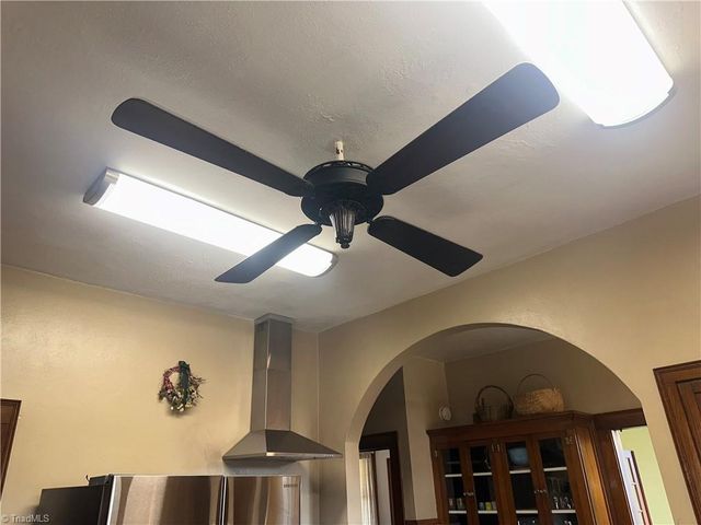 549 E Pine Street, Mount Airy, NC 27030