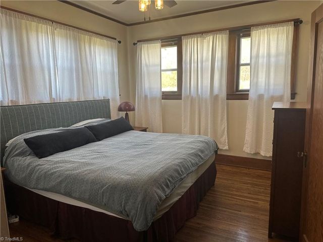 549 E Pine Street, Mount Airy, NC 27030