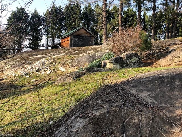 549 E Pine Street, Mount Airy, NC 27030